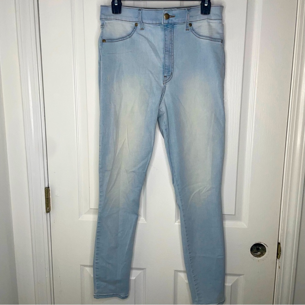 Fashion Nova Light Wash High Rise Ankle Jeans- Size 13